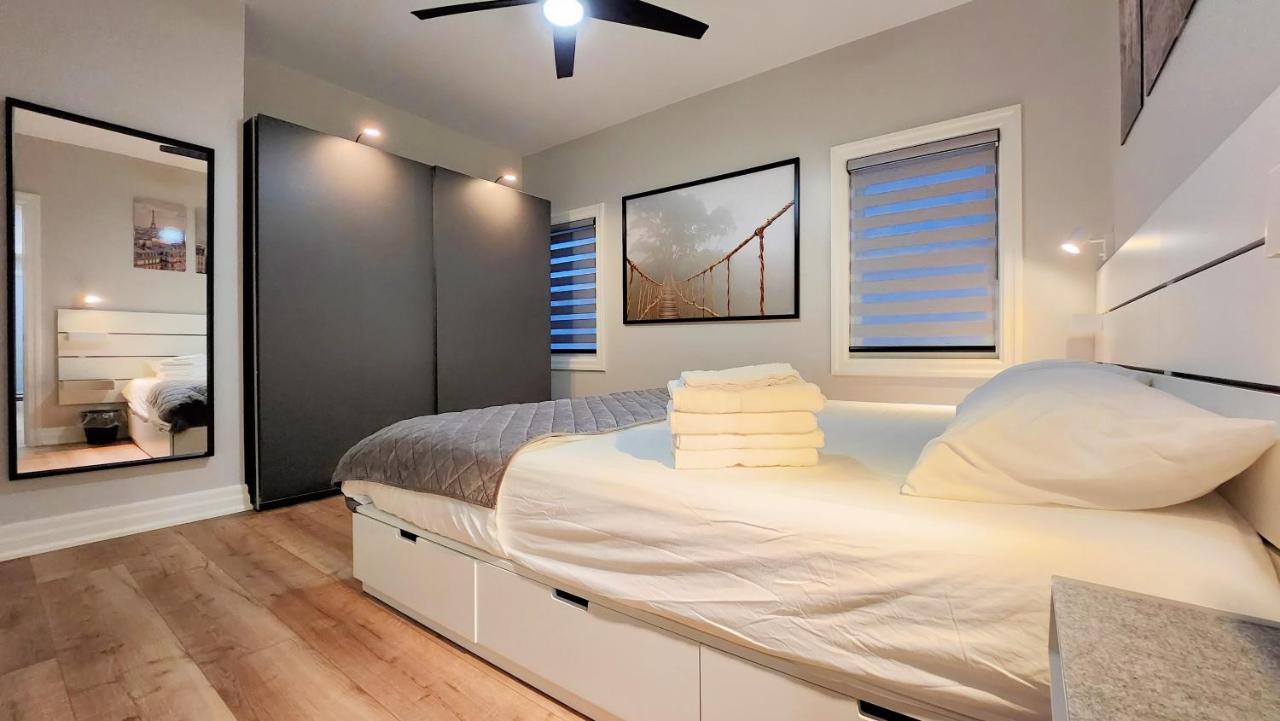 The Cozy Cove Modern King-Bedroom Full Apartment Sainte-Catherine Kültér fotó